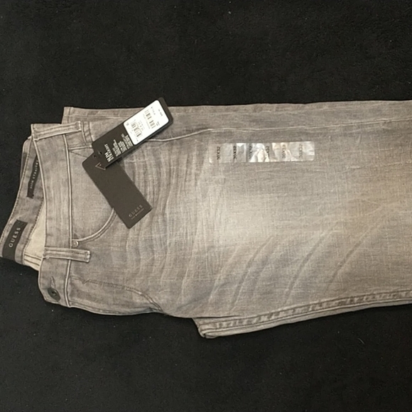 Guess slim straight - Picture 1 of 7